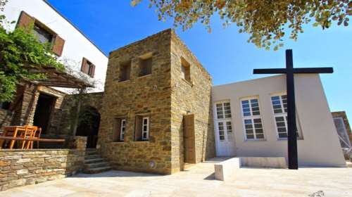 Η τέχνη ως θεραπεία στο μουσείο Κώστα Τσόκλη στην Τήνο