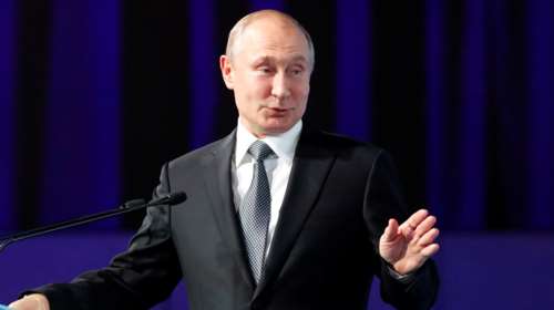 Ο Πούτιν υπέγραψε νόμο για την αναστολή της συνθήκης INF