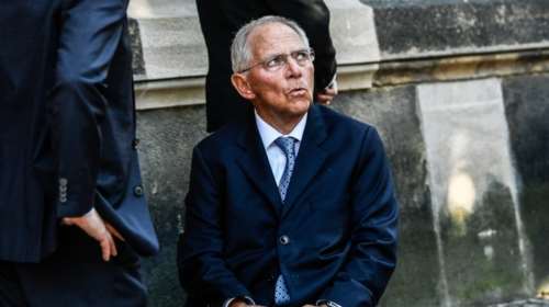 Σόιμπλε υπέρ Τσίπρα για Πρέσπες: Συμπεριφέρθηκε σαν Statesman