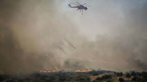 Εύβοια: Συνεχίζεται για τρίτη ημέρα η μάχη με τις φλόγες