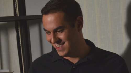 Αυτος είναι ο πιο νέος βουλευτής του ελληνικού Κοινοβουλίου