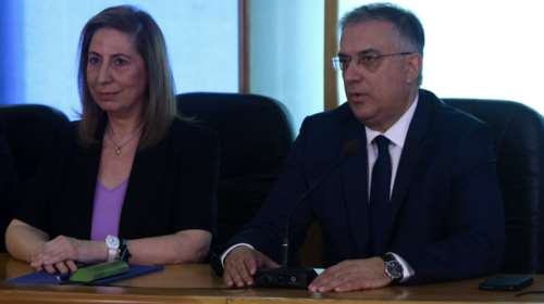 Θεοδωρικάκος: &quot;Δεν θα υπάρξουν απολύσεις δημοσίων υπαλλήλων&quot;