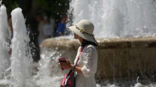 Ο καιρός των άκρων: Τετάρτη με 43 βαθμούς και… χαλάζι