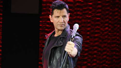 Η πρώτη αντίδραση του Σάκη Ρουβά μετά την κριτική του Γιώργου Νταλάρα