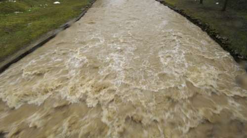 Απεγκλωβισμός 6 ατόμων από υπερχείλιση ρέματος στη Δράμα