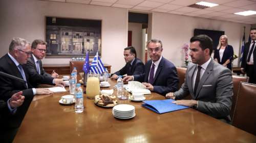 Αρχισε η «μάχη των αριθμών» για το φορολογικό νομοσχέδιο