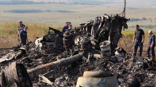 Πτήση MH17: Η κατάρριψη, το κομμάτι-μυστήριο, οι νέοι μάρτυρες