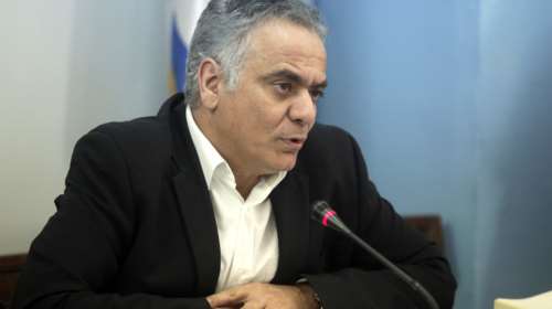 Αιχμές Σκουρλέτη κατά συντρόφων για κακόβουλες διαρροές