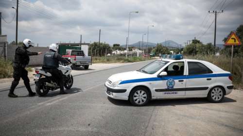 Χειροπέδες σε σπείρα που έκλεβε αυτοκίνητα