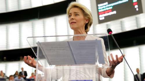 Ούρσουλα φον ντερ Λάιεν: Δεν θέλουμε ένα σκληρό Brexit