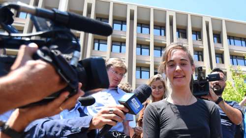 Η Ρακέτε φεύγει από τη Σικελία και επιστρέφει στη Γερμανία