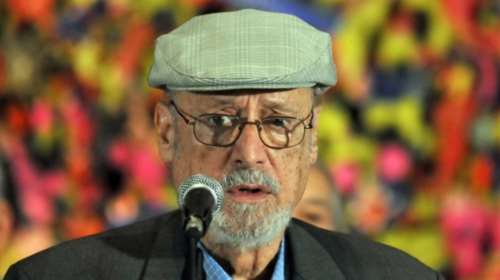 Πέθανε ο Κουβανός ποιητής Ρομπέρτο Φερνάντες Ρεταμάρ