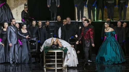 1.500 δωρεάν θέσεις για ανέργους στη γενική δοκιμή της Τραβιάτας