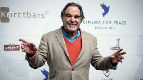 Κορονοϊός: Ο Όλιβερ Στόουν έκανε το ρωσικό εμβόλιο - &quot;Δεν καταλαβαίνω γιατί η Δύση το αγνοεί&quot;