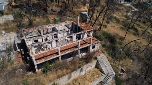 Μάτι, ένας χρόνος μετά: Οδοιπορικό στις στάχτες