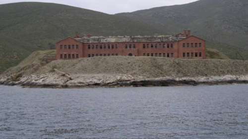 Αφιέρωμα στη Γυάρο, το νησί της εξορίας