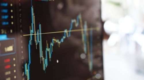 ΕΥ: Επενδύσεις στην Ελλάδα, αν αντιμετωπιστούν  σειρά από κρίσιμα ζητήματα