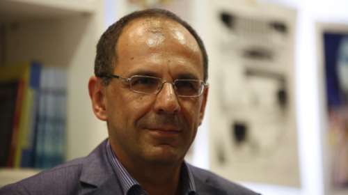 Γεραπετρίτης: Ως 30% το δημοσιονομικό όφελος από τη μείωση μετακλητών