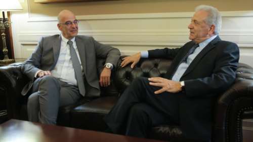 Συνάντηση Ν. Δένδια - Δ. Αβραμόπουλου στο ΥΠΕΞ