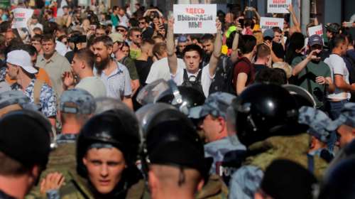 Ρωσία: Εκατοντάδες συλλήψεις σε διαδήλωση της αντιπολίτευσης