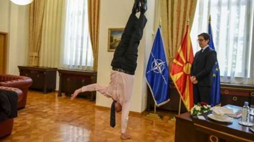 Τα ακροβατικά του πρέσβη του Ισραήλ στον Πενταρόφσκι