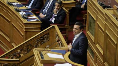 Στα «κόκκινα» η Βουλή - Η «σκυτάλη» στους αρχηγούς