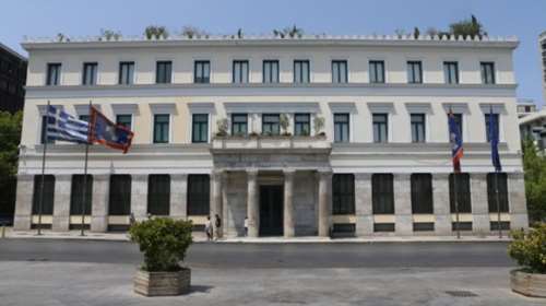 Τι αλλάζει στο νόμο για την κυβερνησιμότητα των δήμων