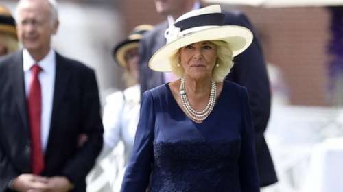 Σπάνια φωτογραφία της Καμίλα Πάρκερ Μπόουλς με τη μητέρα της - Πόσο της μοιάζει