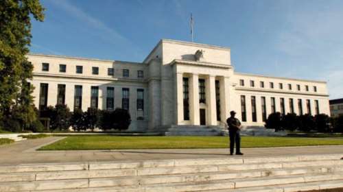 Για πρώτη φορά μετά από 11 χρόνια η Fed μείωσε τα επιτόκια