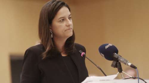 Κεραμέως: Μειώνουμε ύλη, καταργούμε κόκκινες &amp; πράσινες σχολές