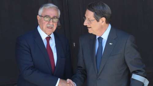 Συνάντηση Αναστασιάδη - Ακιντζί στη σκιά νέων τουρκικών απειλών