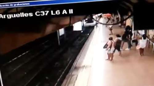 Με κλωτσιά έριξε 23χρονο στις ράγες του μετρό στη Μαδρίτη (βίντεο)