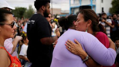 Γονείς, ήρωες, άνθρωποι 15-86 ετών οι 31 νεκροί των 2 ένοπλων επιθέσεων