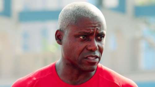 Ο θρύλος Καρλ Λιούις αποκαλεί τον Τραμπ ρατσιστή και μισογύνη