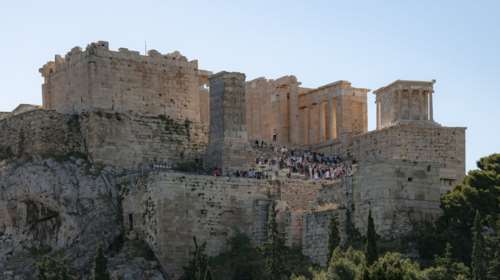 Αναμείνατε ακόμα μερικές μέρες για το αναβατόριο της Ακρόπολης