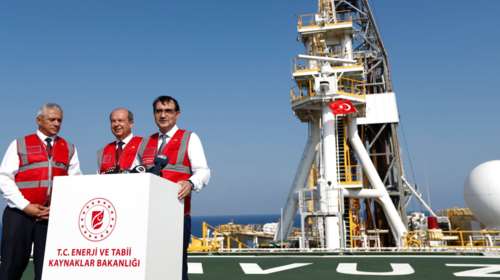 Στο Γιαβούζ ο Τούρκος υπ. Ενέργειας: Ξεκίνησαν οι γεωτρήσεις [Εικόνες]