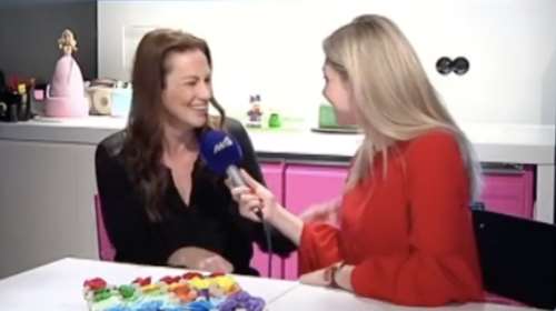 Η Μάνια Ντέλου σήμερα δεν κρύβει την ηλικία της