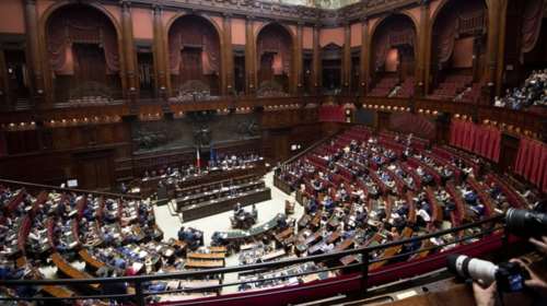 Ιταλία: Αύριο η απόφαση για την πρόταση μομφής κατά της κυβέρνησης