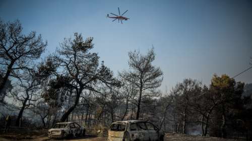 Μάχη στα πύρινα μέτωπα της Εύβοιας- επιχειρούν τα εναέρια μέσα