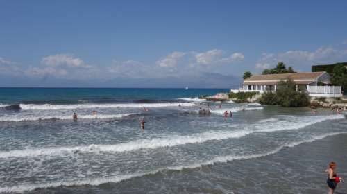 Ο καιρος την Παρασκευή: Έως 36 βαθμούς ο υδράργυρος-Άνεμοι έως και 6 μποφόρ