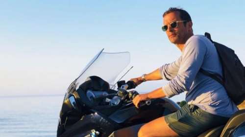 Η βουτιά του Κωνσταντίνου Μαρκουλάκη σε μαγικά νερά [Εικόνα]