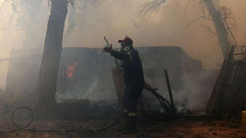 Σάμος: Συνελήφθη άνδρας για εμπρησμό από πρόθεση και κατ’ εξακολούθηση