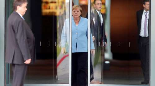 Η Μέρκελ προετοιμάζεται για να συναντήσει τον Μπόρις Τζόνσον