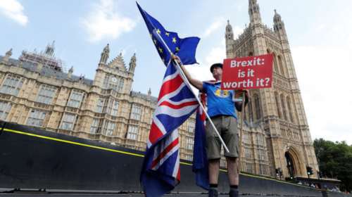Brexit χωρίς συμφωνία: Eλλείψεις καυσίμων &amp; φαρμάκων;