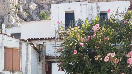 Noσταλγικός Περίπατος στην Πλάκα | Στα στέκια τα παλιά...