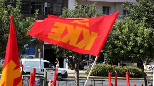 Ανακοίνωση από το ΚΚΕ για τη Μάνδρα: &quot;Kακοστημένη σκηνοθεσία προβοκάτσιας o προπηλακισμός Ουκρανού διπλωμάτη&quot;