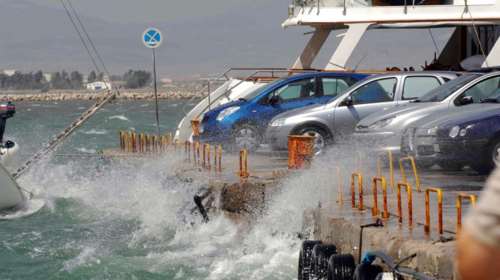 Στους 39 βαθμούς ο υδράργυρος, θυελλώδεις άνεμοι