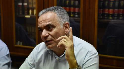 Σκουρλέτης: Δέχθηκα βέλη και από «φίλους»