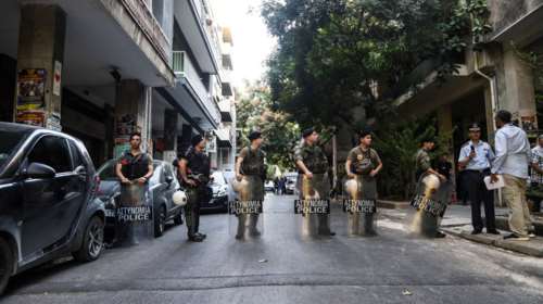 Σε ξενοδοχείο οι μετανάστες που εντοπίστηκαν στις καταλήψεις στα Εξάρχεια