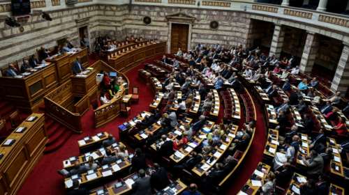 Ψηφίζεται σήμερα το πολυνομοσχέδιο με τα διπλώματα οδήγησης